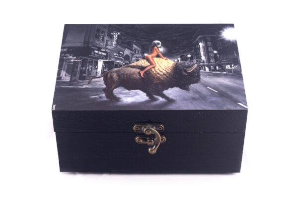 "Roam" Treasure Box